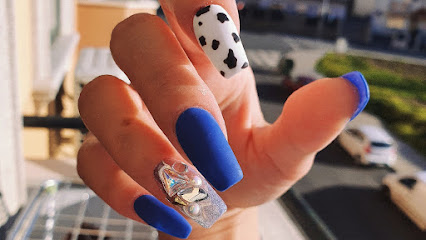 U Nails | Salón de Manicura y Uñas en Cáceres / 