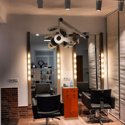 Calma y Belleza | Peluquería en Madrid / 