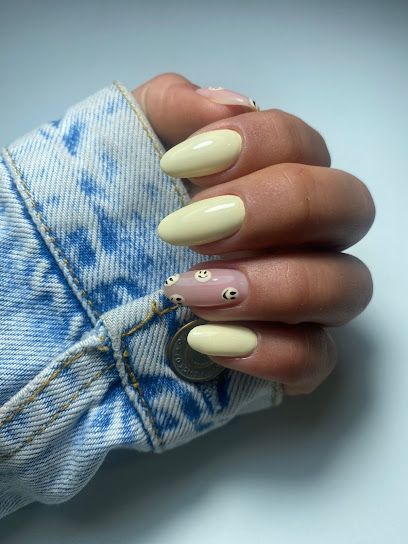 CrimiNails | Salón de Manicura y Uñas en Tarragona / 