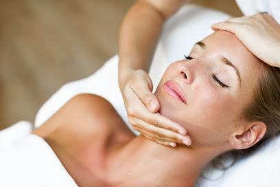 Clínica Estética Ibiza Posidonia | Peluquería en Ibiza / 