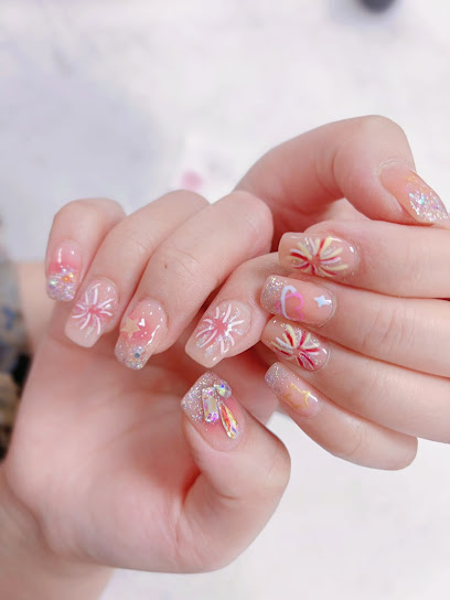 Paloma | Salón de Manicura y Uñas en Talavera de la Reina / 