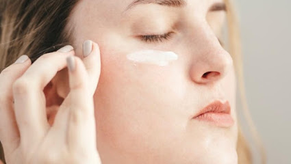 Anna Vazquez Skin Care | Peluquería en Madrid / 