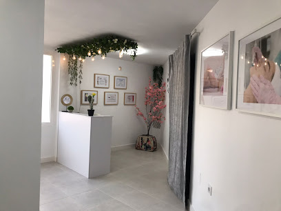 dm Estudio de Belleza | Salón de Manicura y Uñas en Garrucha / 