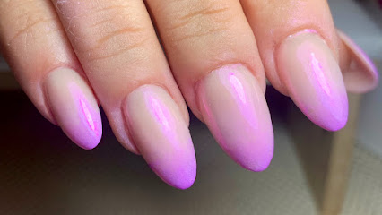 Maru Crossa Nails | Salón de Manicura y Uñas en Blanes / 