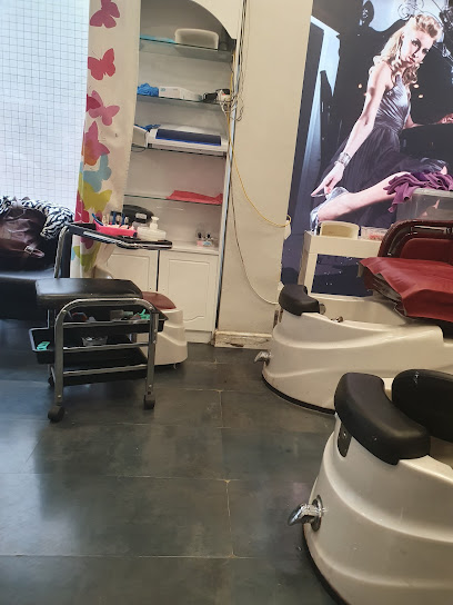 Mimi Nail | Salón de Manicura y Uñas en Sestao / 