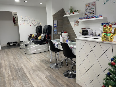 Smile Nails | Salón de Manicura y Uñas en Alicante / 
