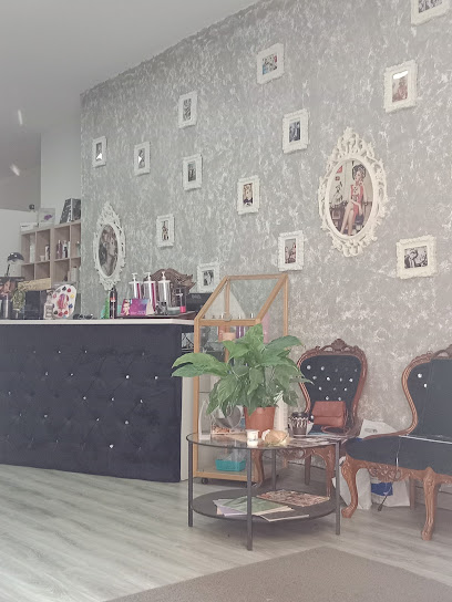 Pin Up – Peluquería en El Médano, Tenerife | Peluqueria en El Médano / Tenerife