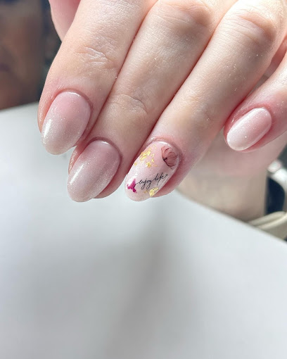 Stefany Rios | Salón de Uñas y Manicura en Getxo