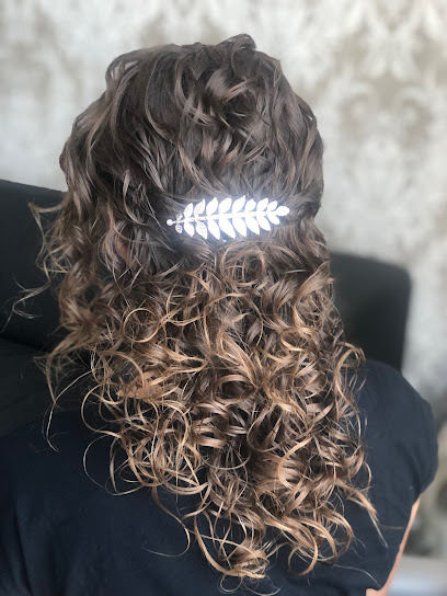Rosanna Peluqueria - Maquillaje | Peluquería en La Pobla de Vallbona / Valencia