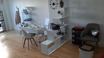 Lorena Donate | Salón de Manicura y Uñas en Almería / 