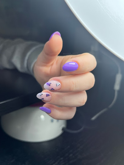 Seltik Nails Studio | Salón de Manicura y Uñas en Langreo / 
