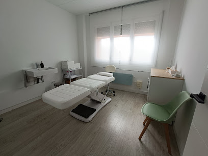 Aina | Peluquería en Vic / 
