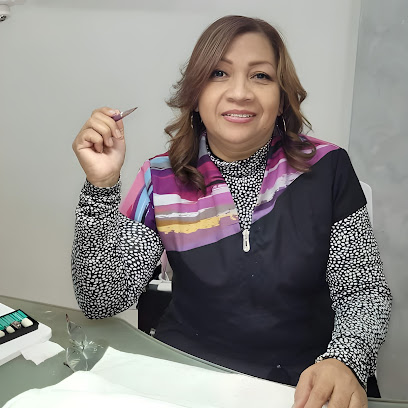 Maily | Uñas y Belleza | Salón de Manicura y Uñas en Ourense / 