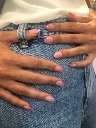 Nails4us | Salón de Manicura y Uñas en Madrid / 