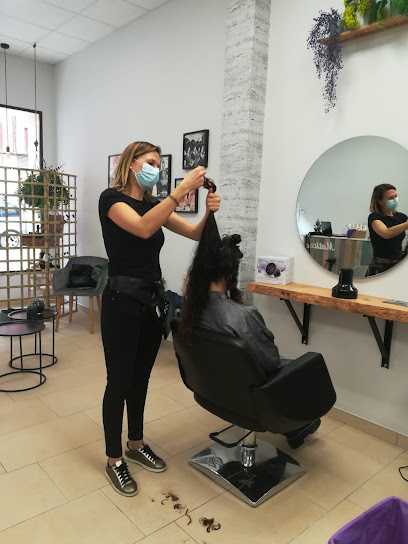 ZONA Curly. | Peluqueria en Motilla del Palancar / Cuenca