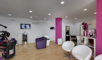 Mª Carme Perruqueria | Peluquería en Manlleu / Barcelona