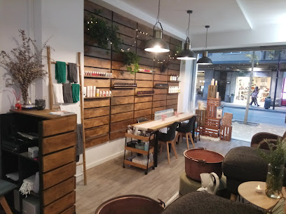 Nails & Co. Design | Salón de Manicura y Uñas en Girona / 