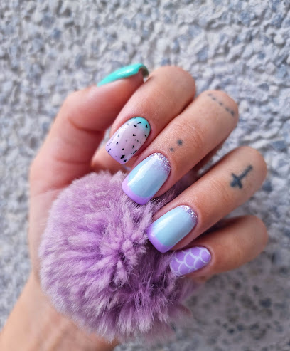 Andrea Salón | Salón de Manicura y Uñas en Ourense / 