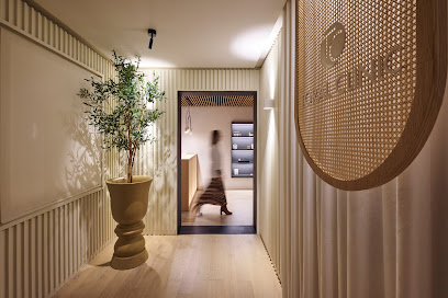 Toral Clinic | Peluquería en Barcelona / 