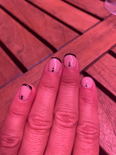 New Jesica | Salón de Manicura y Uñas en Deltebre / 