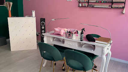 Cleopatra Nails | Salón de Manicura y Uñas en Madrid / 