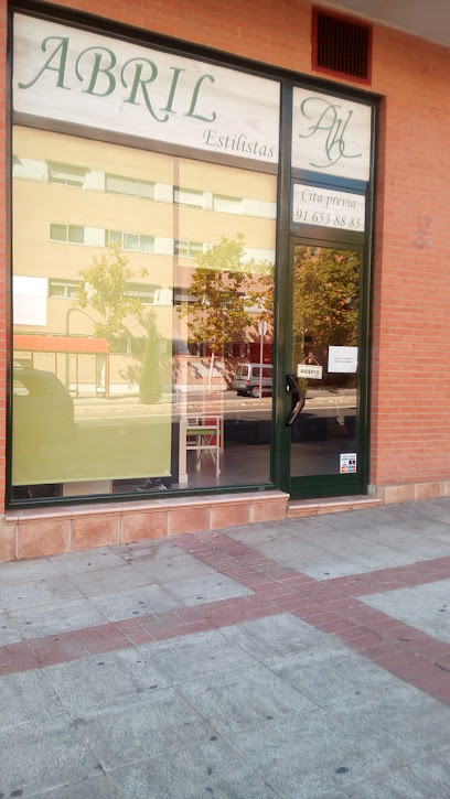 Abril Estilistas | Peluqueria en Alcobendas / Madrid