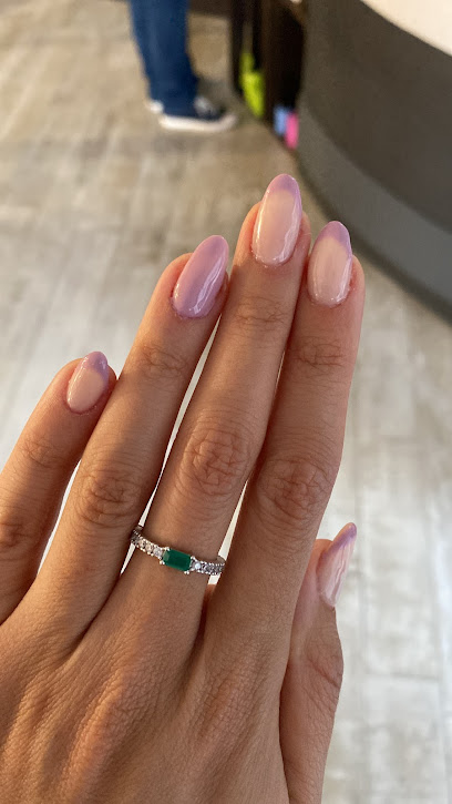 Ani Nails | Salón de Manicura y Uñas en Huelva / 