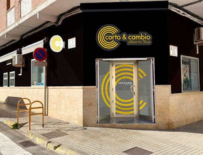 Corto y Cambio | Peluqueria en Yecla / Murcia
