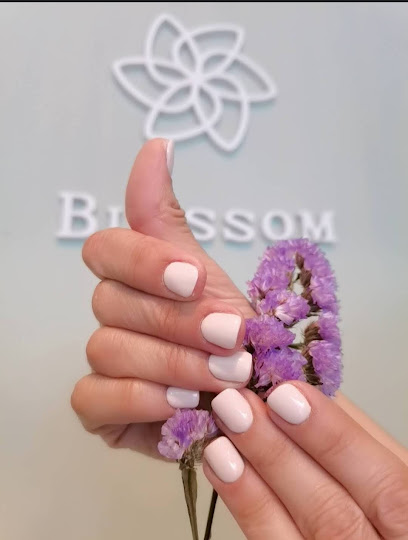 Blossom | Nail Salón | Salón de Manicura y Uñas en Madrid / 