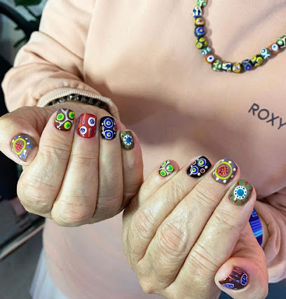 Luluview Nails & Beauty | Salón de Manicura y Uñas en Madrid / 