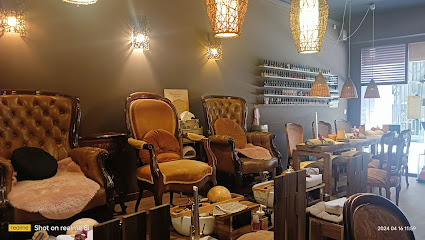 Sulu | Nails, Spa & Beauty | Salón de Uñas y Manicura en Barcelona