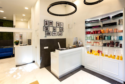 Salón LLONGUERAS | Calle del Doctor Fleming, 31 | Peluquería en Madrid / Madrid