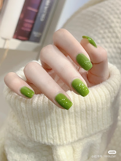 Luna Nails | Salón de Manicura y Uñas en Barcelona / 