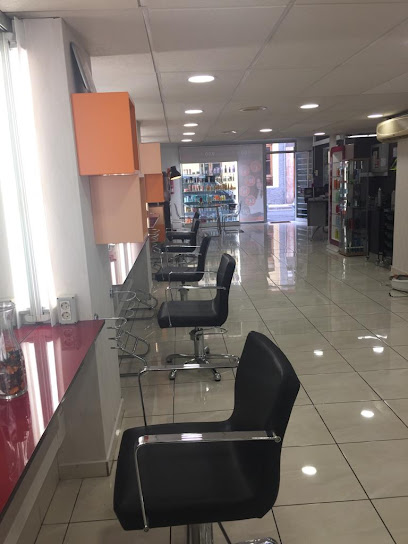 Biondi Peluquerías | Benavides | Peluqueria en Santa Cruz de Tenerife / Tenerife