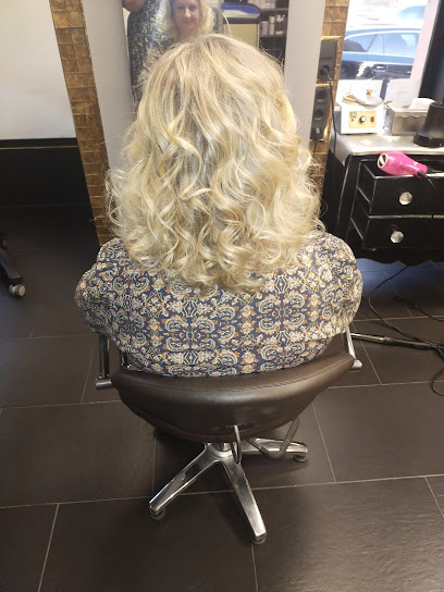 Cristina Salón de Belleza | Peluqueria en Lo Pagan / Murcia