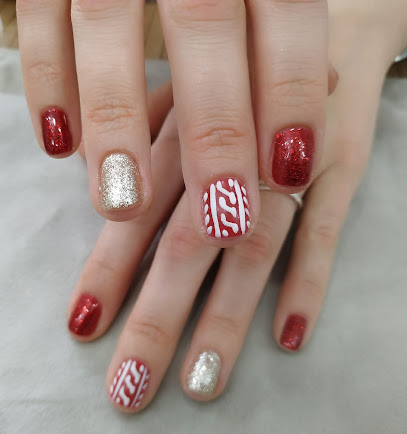 Chic Nails | Salón de Manicura y Uñas en Bilbao / 