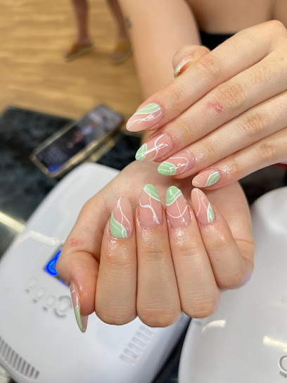 Centre Nails 2 | Salón de Manicura y Uñas en Vic / 