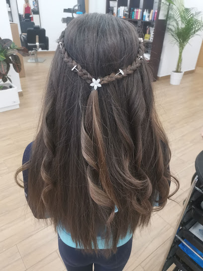 Reinvéntate Peluquería | Peluqueria en Arroyomolinos / Madrid