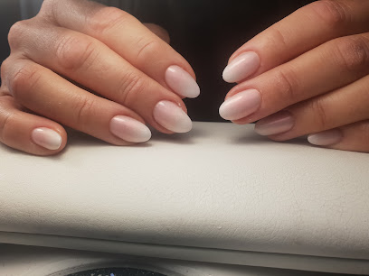 BOYANOVA Nails STUDIO | Salón de Uñas y Manicura en Sitges
