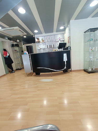 Hello beauty Vic | Peluquería en Vic / 