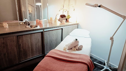 Mon Estetics | Peluquería en Las Rozas de Madrid / 