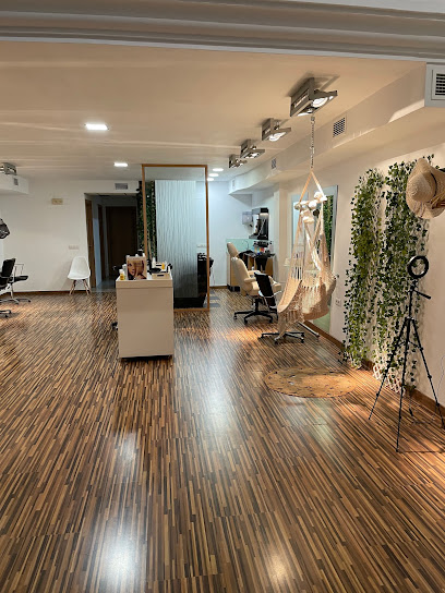 Mil Esencias Estilistas | Peluqueria en Vall de Uxó / Castellón