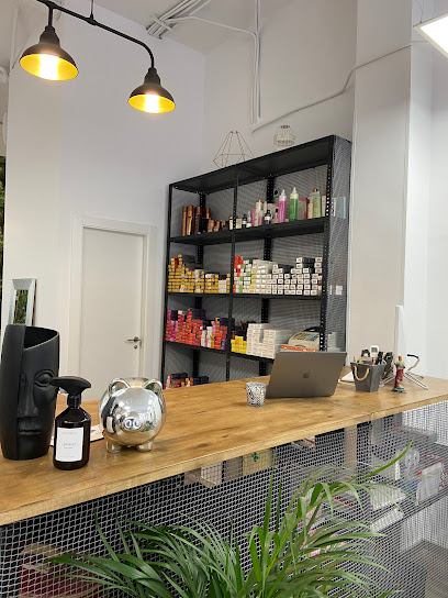 Miel y Agua Estilistas | Peluquería en Torrent / Valencia