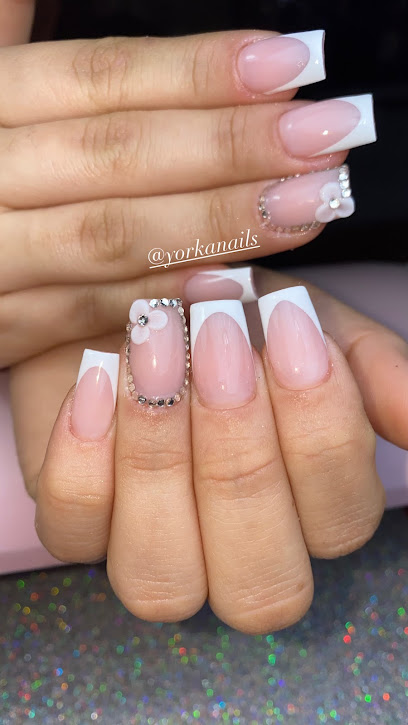 Yorka Nails | Salón de Manicura y Uñas en Cerdanyola del Vallès / 