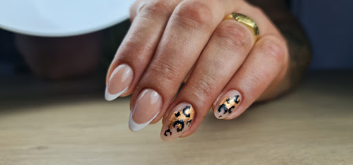 By Phoenix Nails | Salón de Manicura y Uñas en Igualada / 