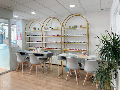 Liy Nails studio O.P.I | Salón de Uñas y Manicura en A Coruña