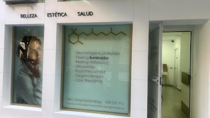Ara Pineda | Peluquería en Málaga / 