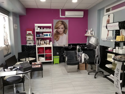 Karmen Estilista Peluquería y Estética | Peluqueria en Sevilla / Sevilla