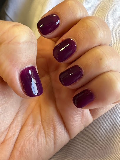 Hello Nails | Chamartín | Salón de Manicura y Uñas en Madrid / 