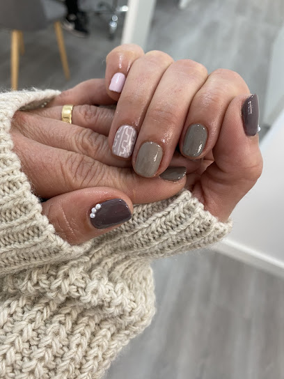 Airo | Salón de Uñas y Manicura en Santa Perpetua de Mogoda